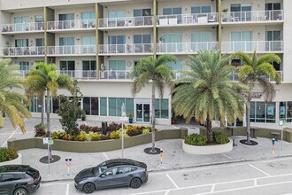 Island City Lofts in Wilton Manors, FL - Building Photo - Building Photo