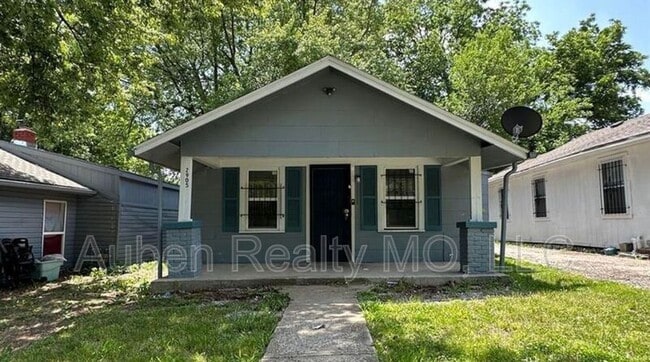 property at 2905 E 61st St