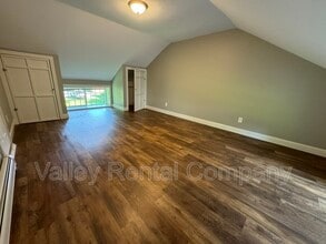 190 Russell St in Hadley, MA - Building Photo - Building Photo