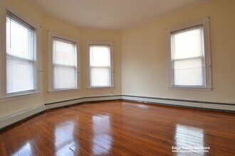 3 Washburn Ter, Unit 1 in Brookline, MA - Building Photo - Building Photo