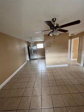 2015 NW 28th St in Oakland Park, FL - Building Photo - Building Photo
