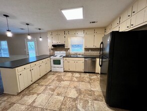 2552 Marcia Dr SW in Lawrenceville, GA - Building Photo - Building Photo