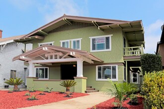 2926-2928 S Normandie Ave in Los Angeles, CA - Foto de edificio - Building Photo