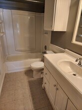 4906 Yorkshire Dr in Enid, OK - Building Photo - Building Photo