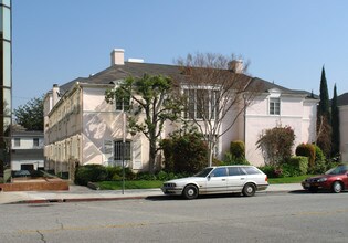 Beverly Villa in Beverly Hills, CA - Building Photo - Building Photo