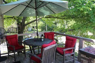 1822 W 35th St, Unit Bradz Upstairs in Austin, TX - Foto de edificio - Building Photo