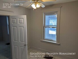 1725 Ottawa St in Regina, SK - Building Photo