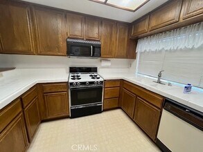 1406 Brett Pl in Los Angeles, CA - Building Photo - Building Photo