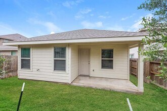 10319 Clearwater Wy in San Antonio, TX - Building Photo - Building Photo