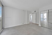 1837 Bay Rd, Unit 1815 in Miami Beach, FL - Building Photo - Building Photo