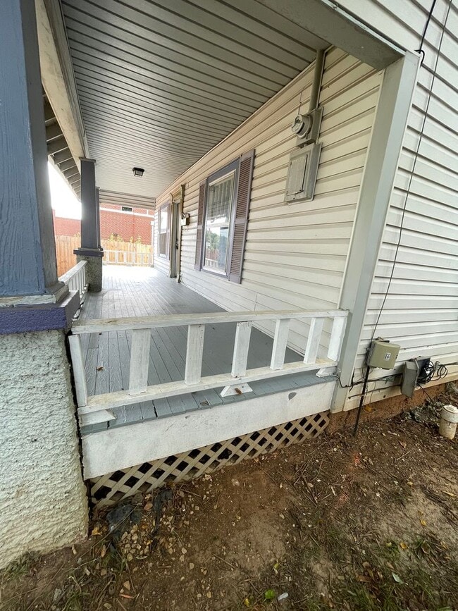 1910 W College St in Springfield, MO - Building Photo - Building Photo