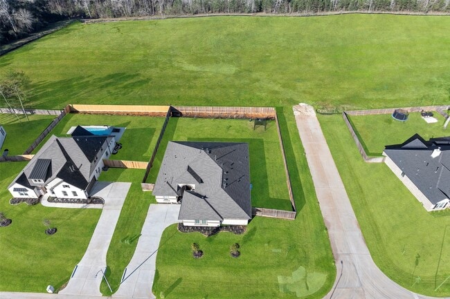 property at 41015 Kimber Ln