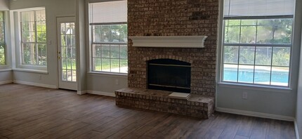 3501 Vista Way in Bedford, TX - Building Photo - Building Photo