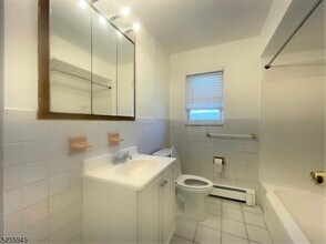 197 N Beverwyck Rd-Unit -20 in Parsippany Troy Hills, NJ - Building Photo - Building Photo