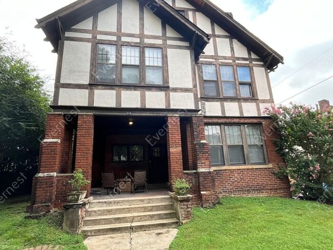 property at 510 Fortwood Pl