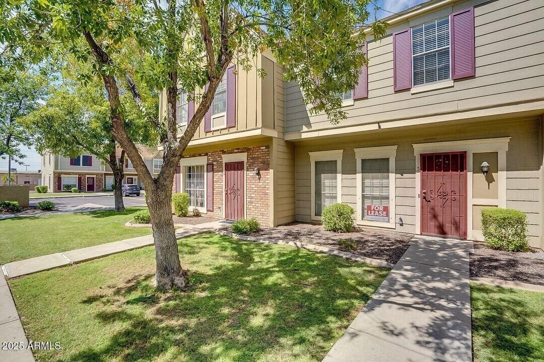 18621 N 34th Ave in Phoenix, AZ - Building Photo