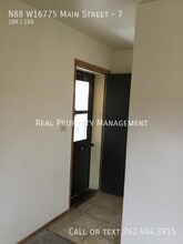 N88W16775-W16775 Main St in Menomonee Falls, WI - Building Photo - Building Photo