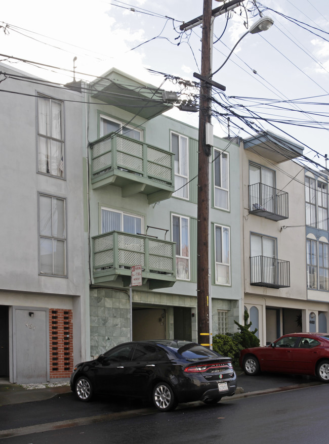 457 90th St in Daly City, CA - Foto de edificio - Building Photo