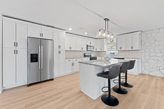 8515 Indies Dr in Hudson, FL - Building Photo - Building Photo