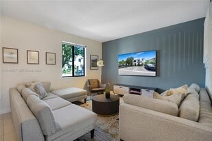 20648 NE 7th Pl in Miami, FL - Building Photo