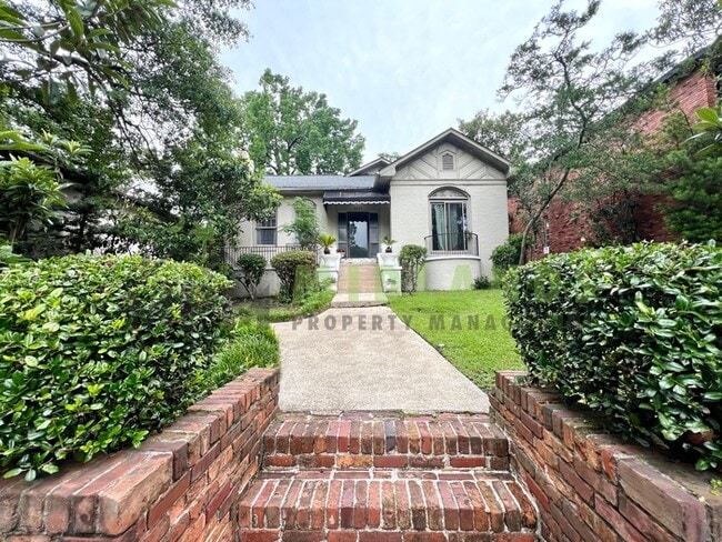 property at 2511 Blossom St
