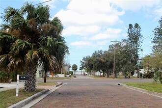 315 San Jose Dr in Dunedin, FL - Building Photo - Building Photo