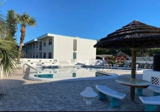 8401 N Atlantic Ave, Unit D-3 in Cape Canaveral, FL - Building Photo - Building Photo