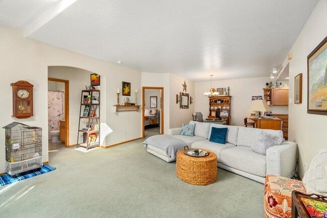 146 Laurelhurst Dr in Newport, WA - Building Photo - Building Photo