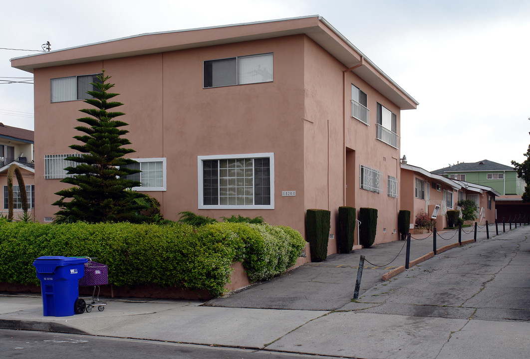 520 N Market St in Inglewood, CA - Building Photo