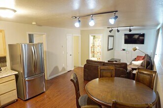 3782 W 84th Ave in Anchorage, AK - Building Photo - Building Photo