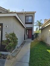 961 Blossomcreek Ln in Corona, CA - Building Photo - Building Photo