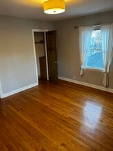 2388 West Lawn Ave, Unit Upstairs unit 2nd floot in Madison, WI - Building Photo - Building Photo