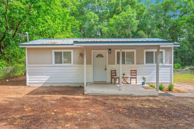 property at 812 Edney Ave E