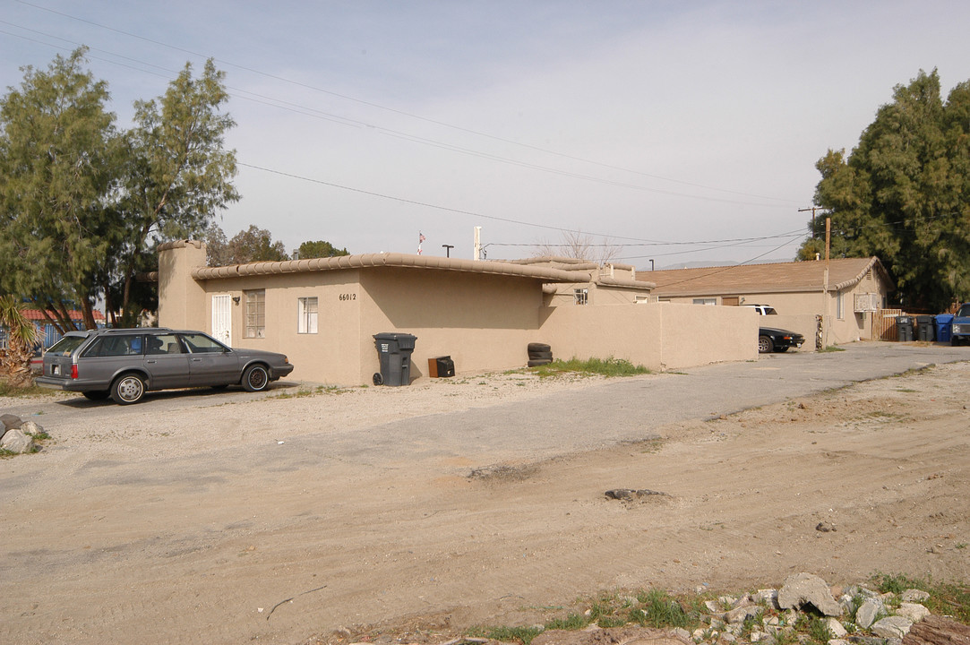 66012 1st St in Desert Hot Springs, CA - Building Photo