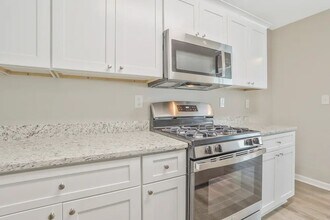 2201 Jefferson St in Baltimore, MD - Building Photo - Building Photo