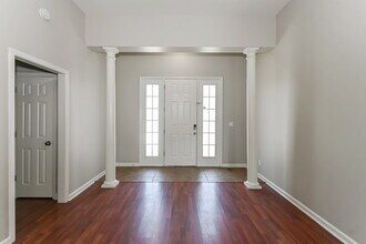952 Bending Pine Ln in Memphis, TN - Foto de edificio - Building Photo
