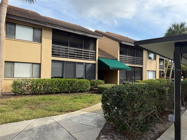 5631 Ashton Lake Dr in Sarasota, FL - Building Photo - Building Photo