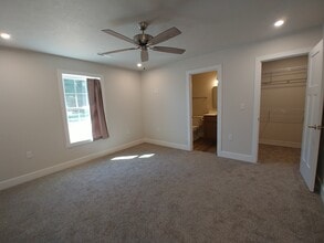 1421 W Todd Ln in Jasper, IN - Building Photo - Building Photo