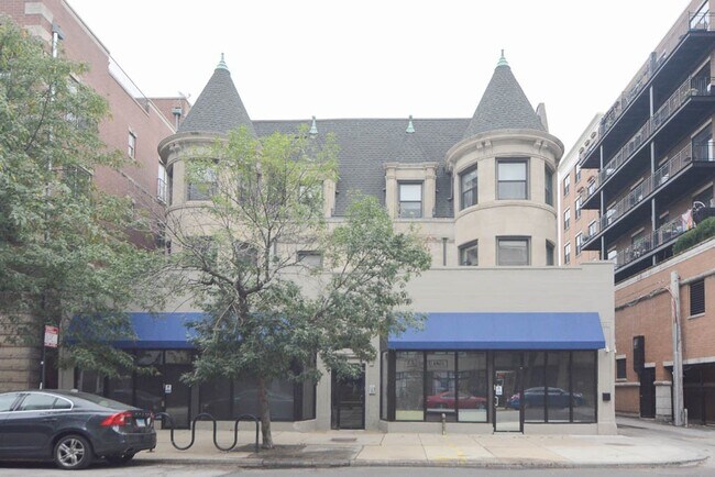 property at 4715 N Sheridan Rd