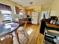 82 Quincy St, Unit #2 in Medford, MA - Building Photo - Building Photo