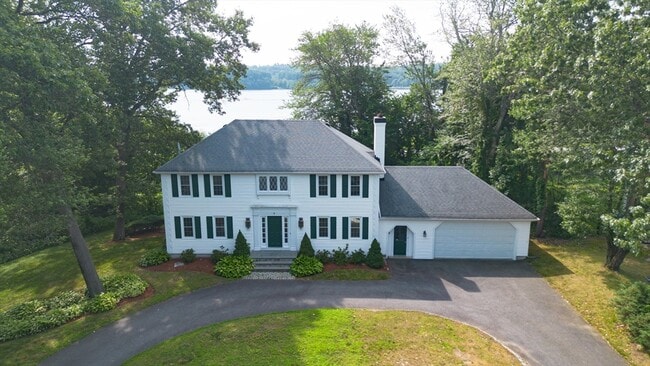 property at 13 Macneill Dr