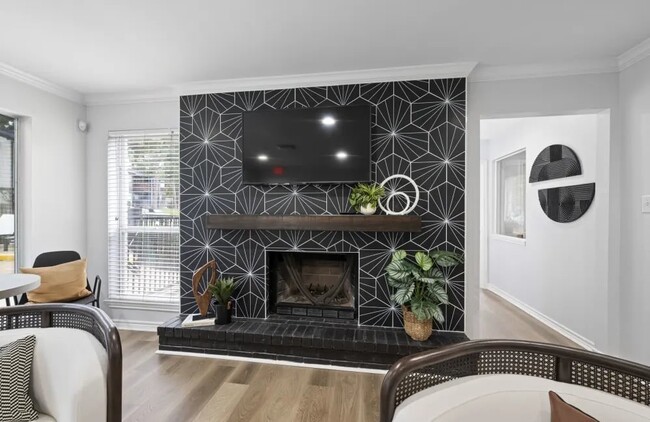 property at 2020 Plantation Dr