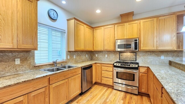 7332 Olympic Dr in Everett, WA - Building Photo - Building Photo