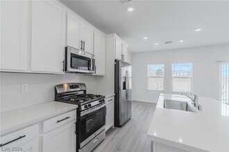 9940 Kimura Hls Ave in Las Vegas, NV - Building Photo - Building Photo