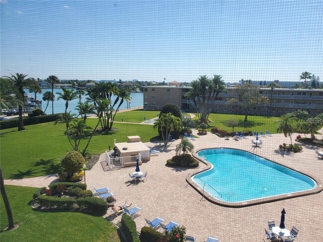 300 64th Ave in St Pete Beach, FL - Building Photo - Building Photo