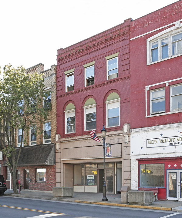 258 W Main St in Monongahela, PA - Building Photo