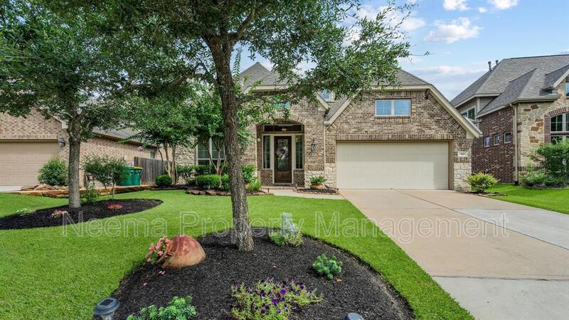 315 Kinderwood Trail in Montgomery, TX - Building Photo