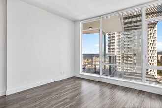 1283-1283 Howe St in Vancouver, BC - Building Photo - Building Photo