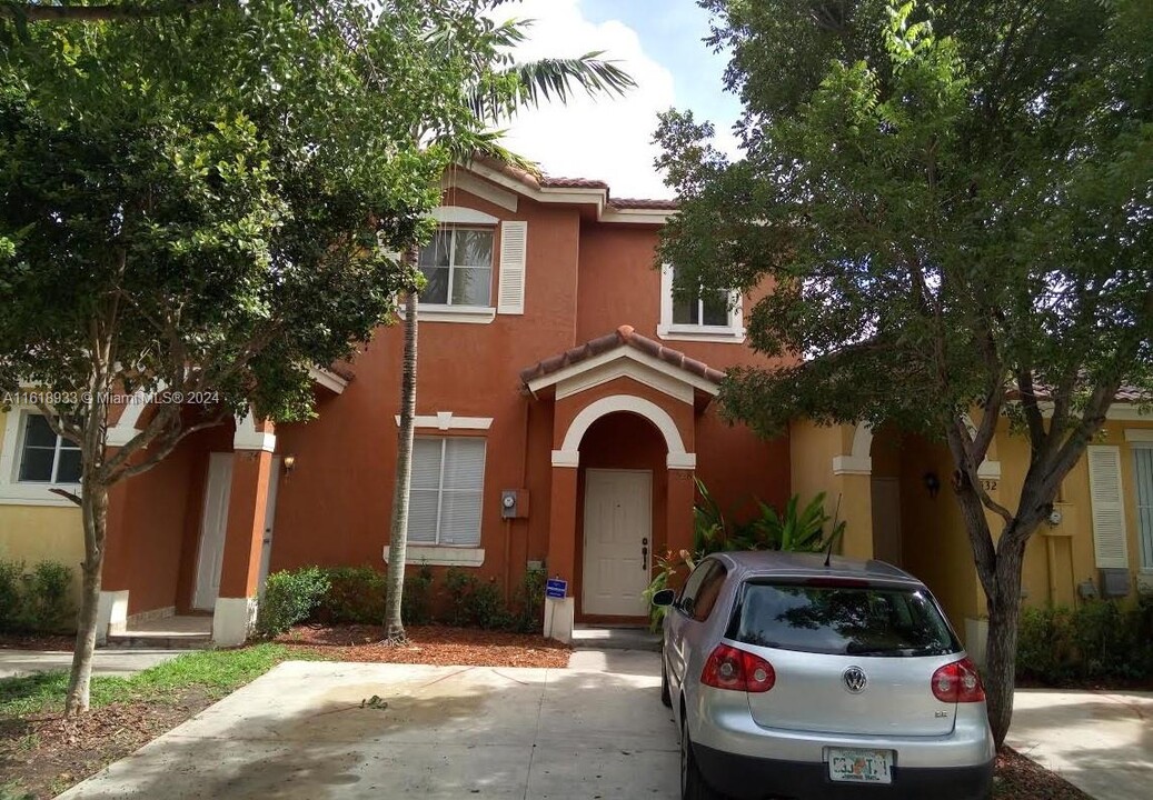 1528 SW 2nd St in Homestead, FL - Foto de edificio