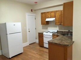 887 Huntington Ave in Boston, MA - Building Photo